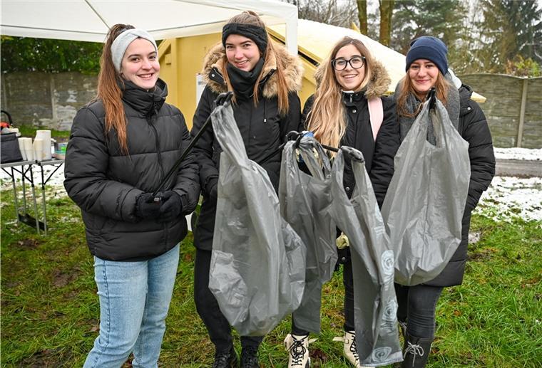Bremerhavener Studentinnen sagen dem Müll den Kampf an Clean Up Day