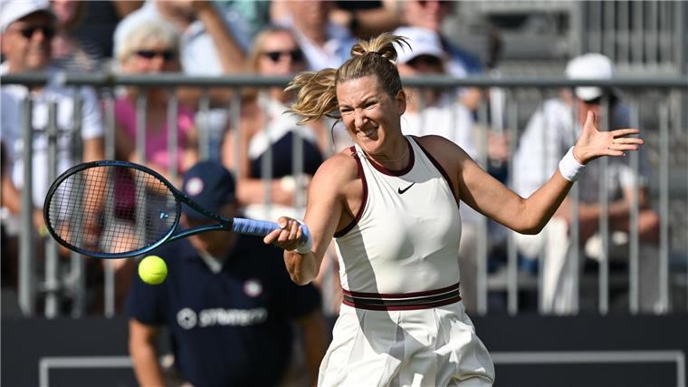 Vom Titel zur Wimbledon-Probe: Siegemund scheidet früh aus Viktoria Asarenka musste vor ihrem Hauptrunden-Auftritt gegen Laura Siegemund durch die Qualifikation.
