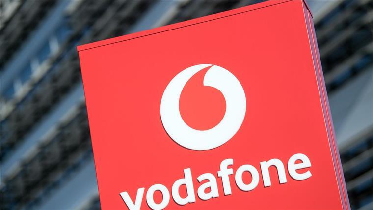 Vodafone will in den kommenden zehn Jahren 1,37 Mrd. Euro in die Dienste investieren, die gemeinsam mit Microsoft entwickelt würden.