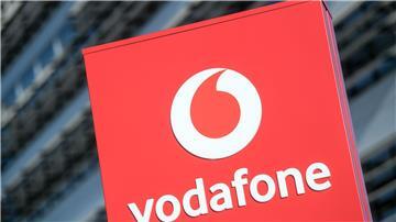 Vodafone will in den kommenden zehn Jahren 1,37 Mrd. Euro in die Dienste investieren, die gemeinsam mit Microsoft entwickelt würden.