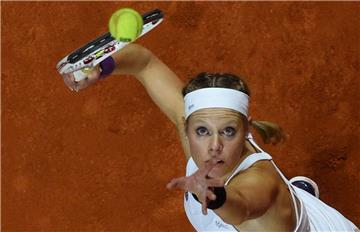 Völlig überraschend hat  Laura Siegemund im Halbfinale beim WTA-Turnier in  Stuttgart gegen Agnieszka Radwanska gewonnen.