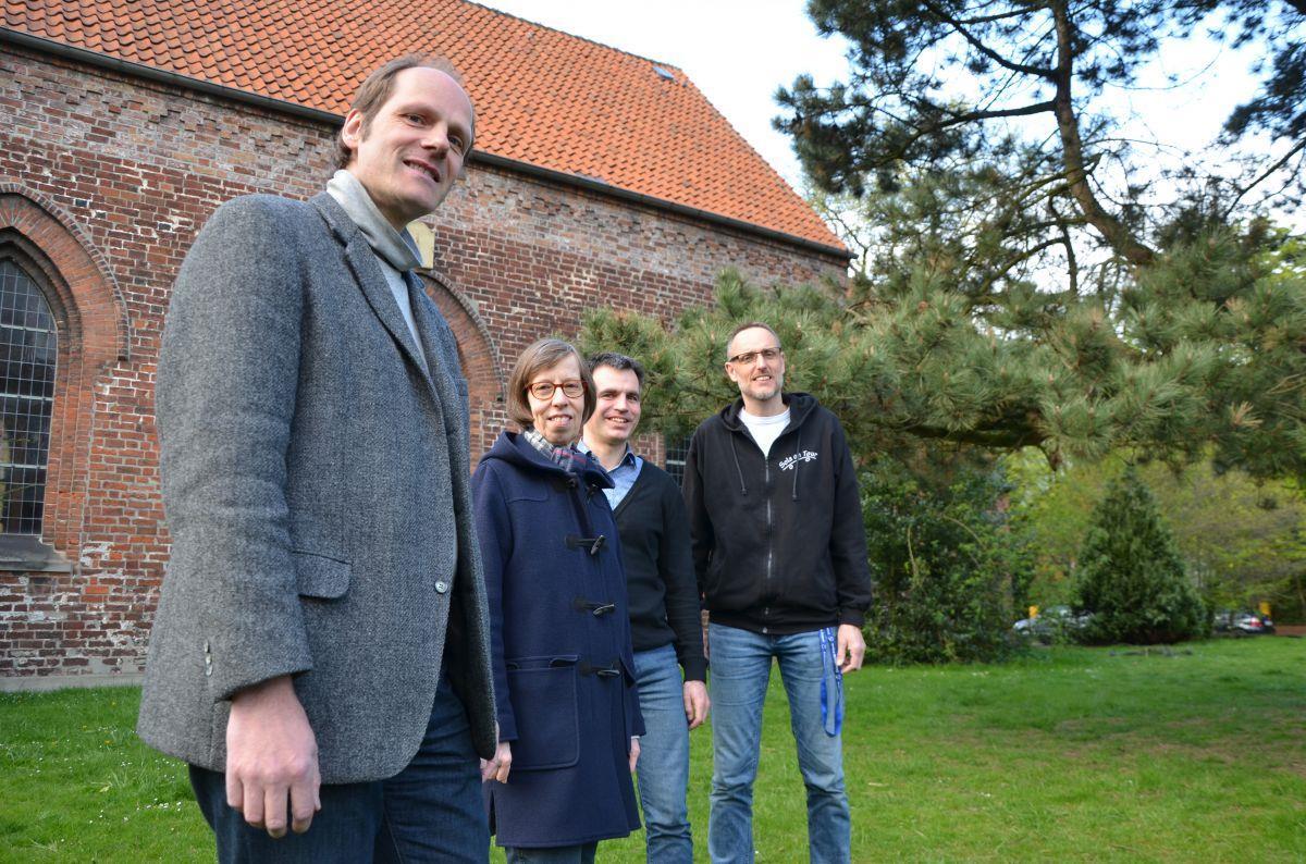 Voller Vorfreude auf die Fusion: Lars Langhorst von der Marienkirche mit den Pastoren der Christuskirche, Friederike Anz und Christian Schefe, sowie Diakon Michael Theiler.