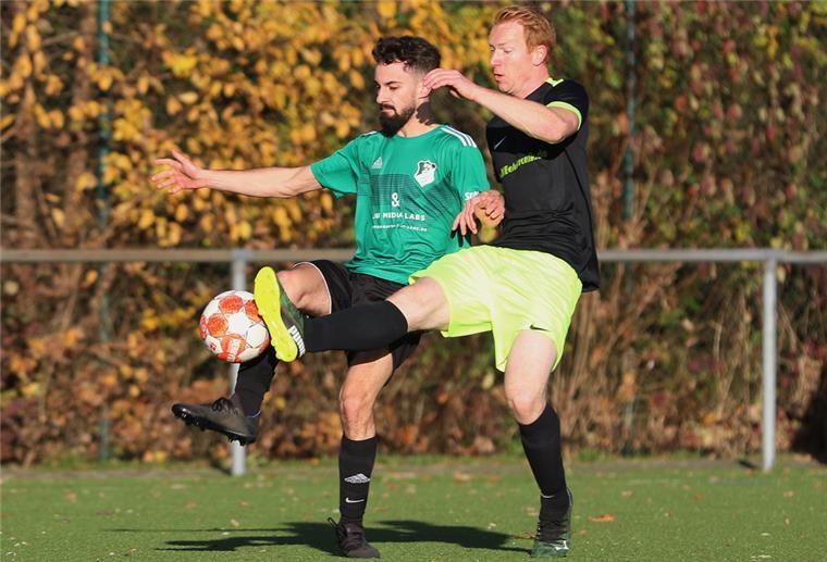 Bünyamin Kapakli krempelt den 1. FC Nordenham um Vom ESV Nordenham wechselt René Schwarze (rechts) zum 1. FC Nordenham. Beim Kreisligisten wird er gemeinsam mit seinem Bruder Sascha Schwarze spielen.