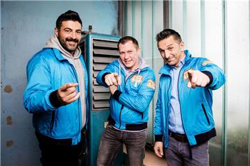 Vom Fernsehen auf die Bühne: Am 4. April treten die Aufräumprofis des Trödeltrupps in der Stadthalle auf. Unter dem Motto &quot;Dein Geld liegt im Keller&quot; verraten die Trödelprofis Tipps und Tricks, wie man billigen Plunder von wertvollen Erbstücken unterscheiden kann. Foto: RTL II