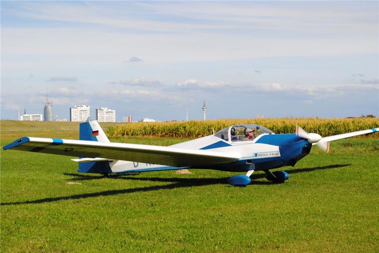 Vom Flugplatz Blexen aus ist die alte Heimat Bremerhaven gut zu sehen.