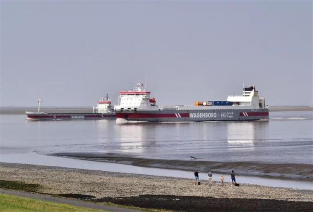 Diesen tollen Bremerhavener Ort muss jeder kennen, der entschleunigen will #isso Vom nördlichsten Punkt Bremerhavens aus lassen sich auch ankommende Schiffe sehr gut beobachten - und fotografieren.