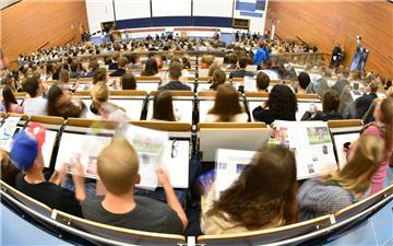 Vom Partylöwen bis zum Karrieremenschen: In jedem Hörsaal sitzen die unterschiedlichsten Studenten-Typen.