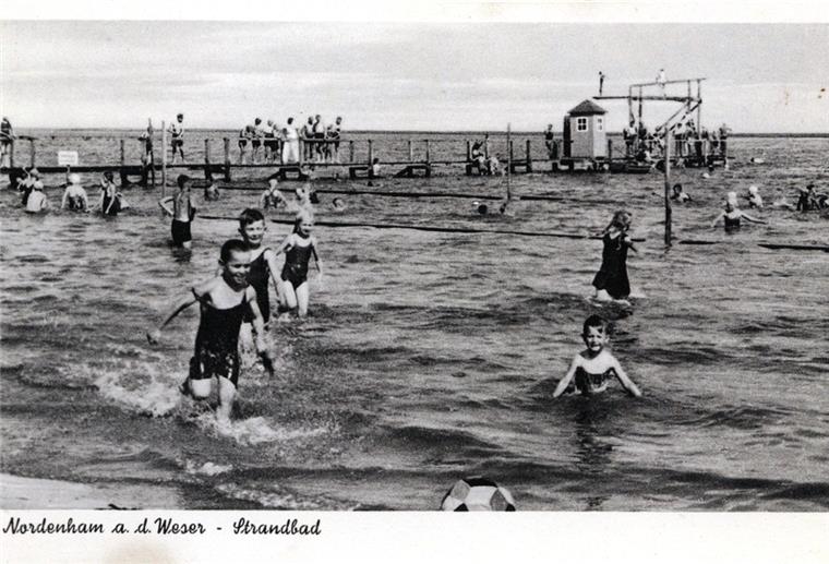 Von 1928 bis in die 1980er Jahre hatte Nordenham ein Strandbad. Hier lernten Nordenhamer Kinder schwimmen.