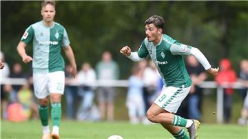 Von Bremen zurück nach Düsseldorf: Stürmer Dawid Kownacki.