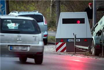 Von heute an gelten härtere Strafen für Raser, Falschparker und andere Verkehrssünder.