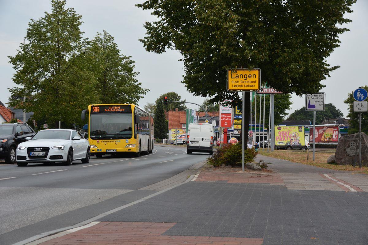 Busverkehr im Cuxland und Bremerhaven: Einheitliche Tarifzone gefordert Von Langen bis nach Wulsdorf können die Bürger mit der Linie 506 zwar fahren, müssen dafür aber ordentlich drauflegen.
