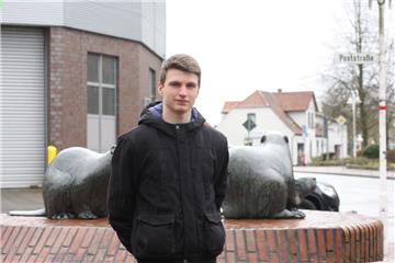 Vor 20 Jahren versammelten sich am Biberbrunnen rechte Jugendliche und belästigten Passanten: Schüler Arved Netzer hofft, dass so etwas heute nicht möglich ist.