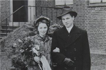 Vor 65 Jahren heirateten Waltraud und Paul Stark. Heute feiern sie eiserne Hochzeit.