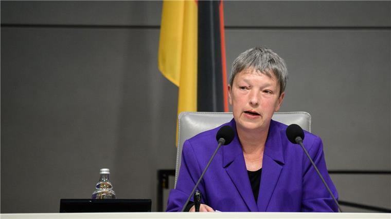 Vor dem Internationalen Frauentag mahnt Hanna Naber zur Wachsamkeit gegenüber antifeministischen Strömungen. (Archivbild)