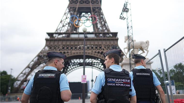 Vor dem Start der Sommerspiele ist die Polizeipräsenz in Paris deutlich erhöht worden.