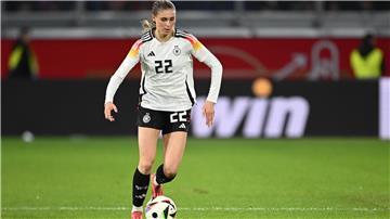 Vor dem Weggang aus Wolfsburg: Nationalspielerin Jule Brand.
