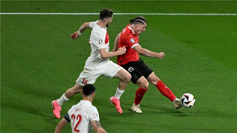 Rassistische Parolen vor EM-Achtelfinale Vor der Partie zwischen Österreich und der Türkei kam es zu einem Eklat.