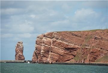 Vor Helgoland ist ein Frachter havariert.