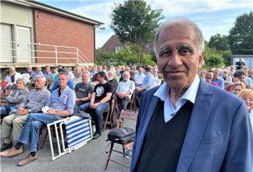 Vor rund 250 Zuhörerinnen und Zuhörern hielt Mojib Latif einen herausragenden Vortrag, der wach rüttelte, erschreckte, aber letztlich doch Hoffnung machte, dass noch nicht alles verloren ist.