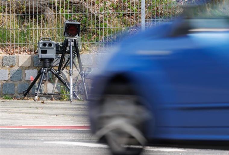 Autofahrer aufgepasst! Hier stehen mobile Blitzer in Bremerhaven Vorsicht Tempomessung: Auch in dieser Woche wird in Bremerhaven wieder geblitzt.