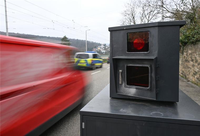 Mobile Blitzer: Diese Straßen sind in Bremerhaven in dieser Woche im Fokus Vorsicht Tempomessung: Auch in dieser Woche wird in Bremerhaven wieder geblitzt.
