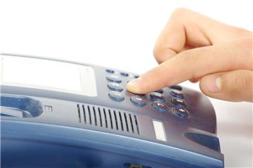 Vorsicht vor Trickbetrügern, die sich am Telefon fälschlicherweise als Polizisten ausgeben.