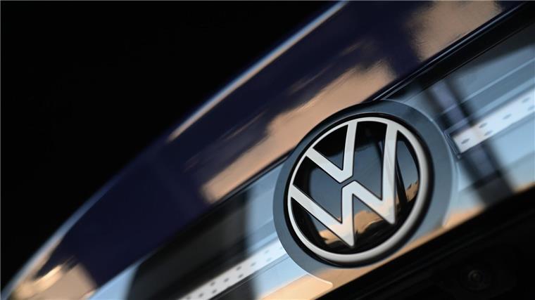VW will mehr Förderung für private E-Auto-Käufer VW hat 1,5 Millionen vollelektrische Autos aus der ID-Reihe ausgeliefert.