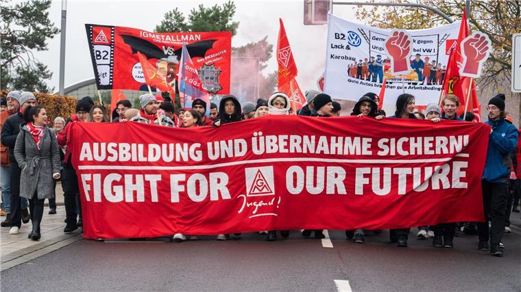 VW will weiter Werke schließen.