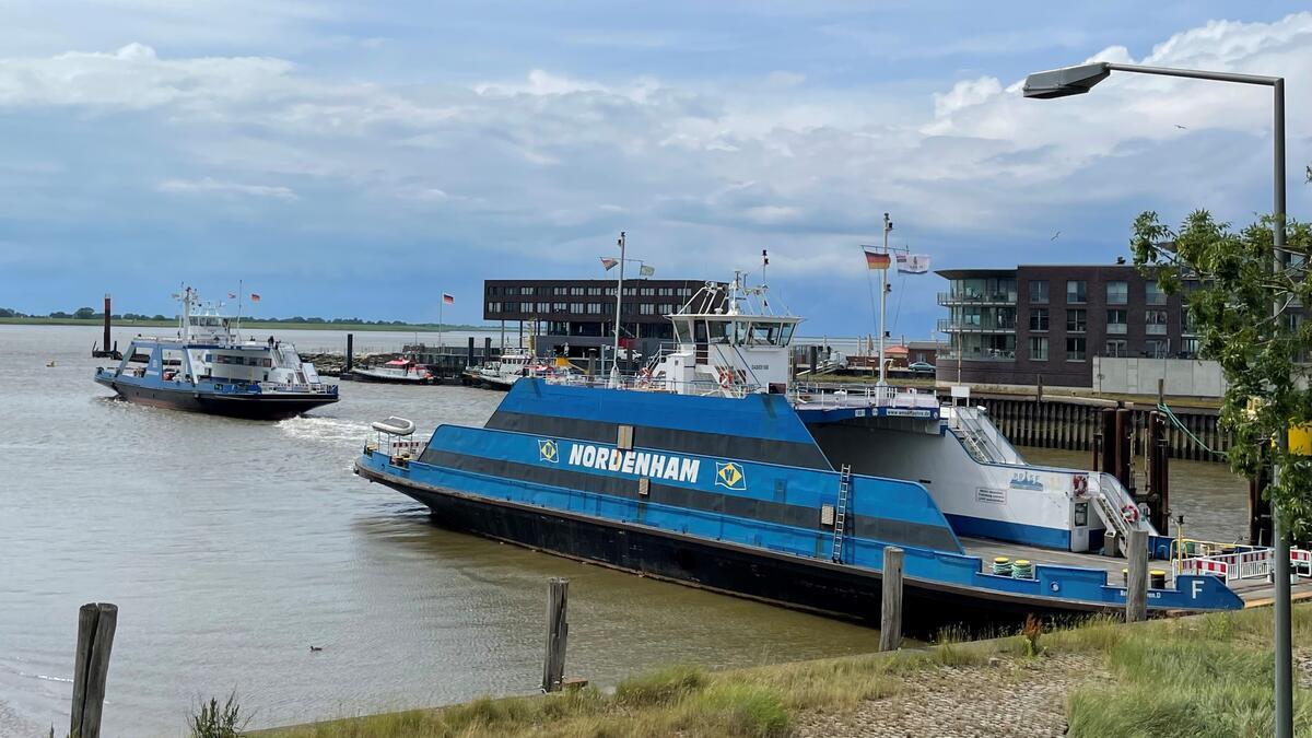 Fähre „Nordenham“ wird ab 3. November für Wartungsarbeiten ausgesetzt Fähren. Während der Werftzeit der „Nordenham“ übernimmt die „Bremerhaven“ den Fährverkehr über die Weser.