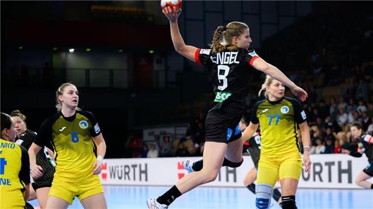Handballerinnen verlieren WM-Test gegen die Niederlande War beste deutsche Werferin gegen die Niederlande: Nina Engel. (Archivbild)