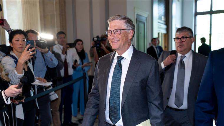 Tech-Chefs beraten mit US-Senatoren über KI-Regeln War mit von der Partie: Microsoft-Gründer Bill Gates.
