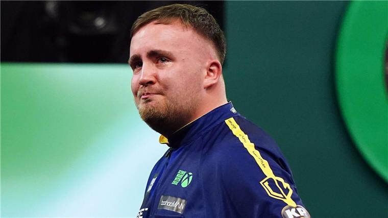War zu Tränen gerührt: Darts-Teenager Littler.