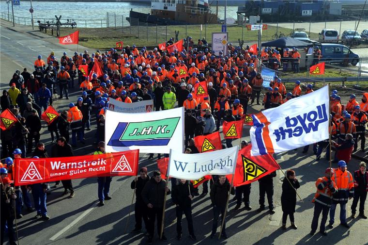 Metaller und Elektriker streiken heute Warnstreik der IG Metall - hier eine Aufnahme von 2015.
