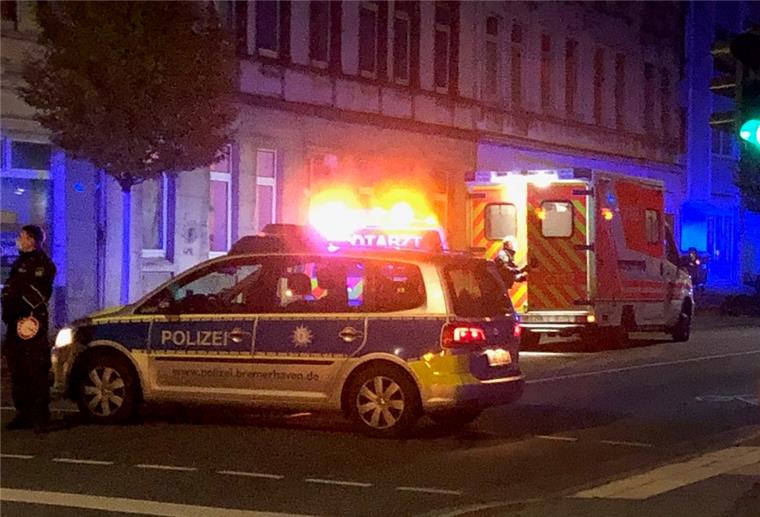 Gewalttat in Lehe: 40-Jährige gestorben Was passierte in diesem Haus an der Rickmersstraße? Die Ermittler schweigen.