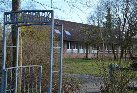 Was wird aus der früheren Stollhammer Schule? Das ist auch nach der jüngsten Sitzung des Finanzausschusses offen.