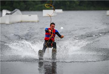 Wasserski und Wakeboarden auf dem Spadener See: Der Sport wird immer beliebter.