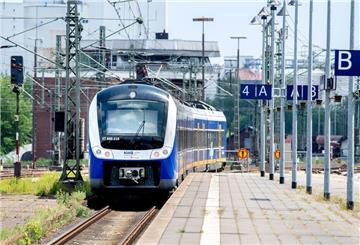 Wegen Bauarbeiten an der Bahnstrecke werden demnächst zwischen Bremerhaven-Lehe und Bremen Hauptbahnhof einige Zugverbindungen ausfallen.