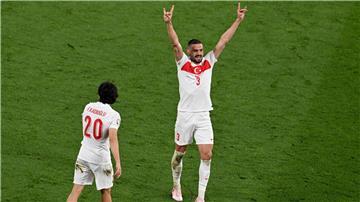Wegen des Wolfsgruß-Jubel schaltet sich nun auch die UEFA ein.