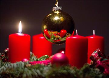 Weihnachtliche Grüße aus dem Cuxland: In vielen Orten luden Weihnachtsmärkte und Adventsausstellung zum Bummeln ein. 