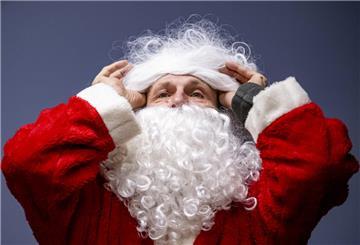 „Das ist doch Onkel Werner“: Dieser Workshop soll Weihnachtsmann-Fails verhindern