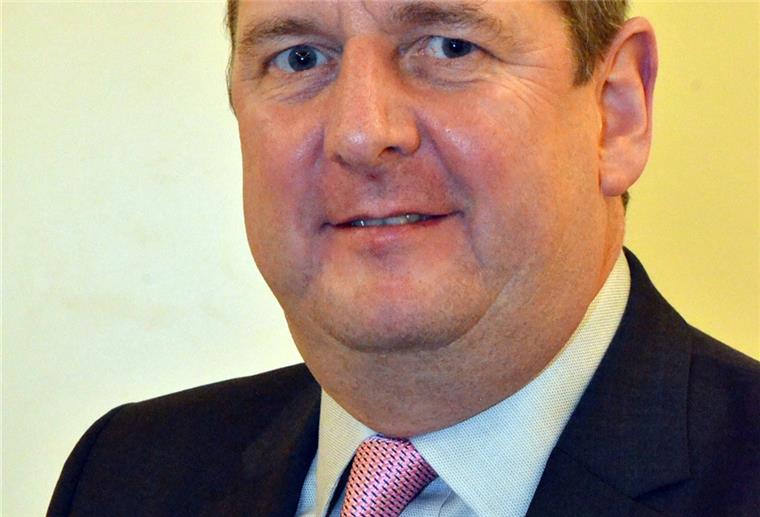 Weil er aus familiären Gründen aus der Gemeinde Loxstedt weg zieht, legt der CDU-Vorsitzende Thomas Thier alle seine politischen Ämter nieder.