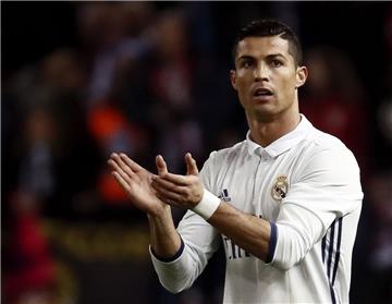 Weltfußballer Cristiano Ronaldo soll jahrelang über eine Briefkastenfirma in der Karibik Steuern in Millionenhöhe am Fiskus vorbeigeschleust haben.