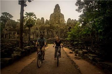 Weltumradlung Annika Wachter aus Beers - hier: Kambodscha Angkor Watt .