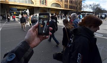 Weltweit spielen immer mehr Menschen Pokémon Go. Das nutzen Räuber und Hacker schamlos aus.