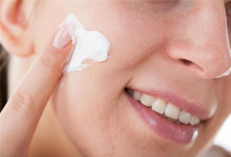 Weniger ist mehr: Skinimalism bringt Ordnung ins Beauty-Regal 