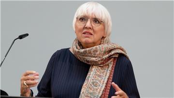 Weniger Museum, mehr Archiv - das ist die Richtung, die sich Kulturstaatsministerin Claudia Roth beim Fotoinstitut vorstellt.