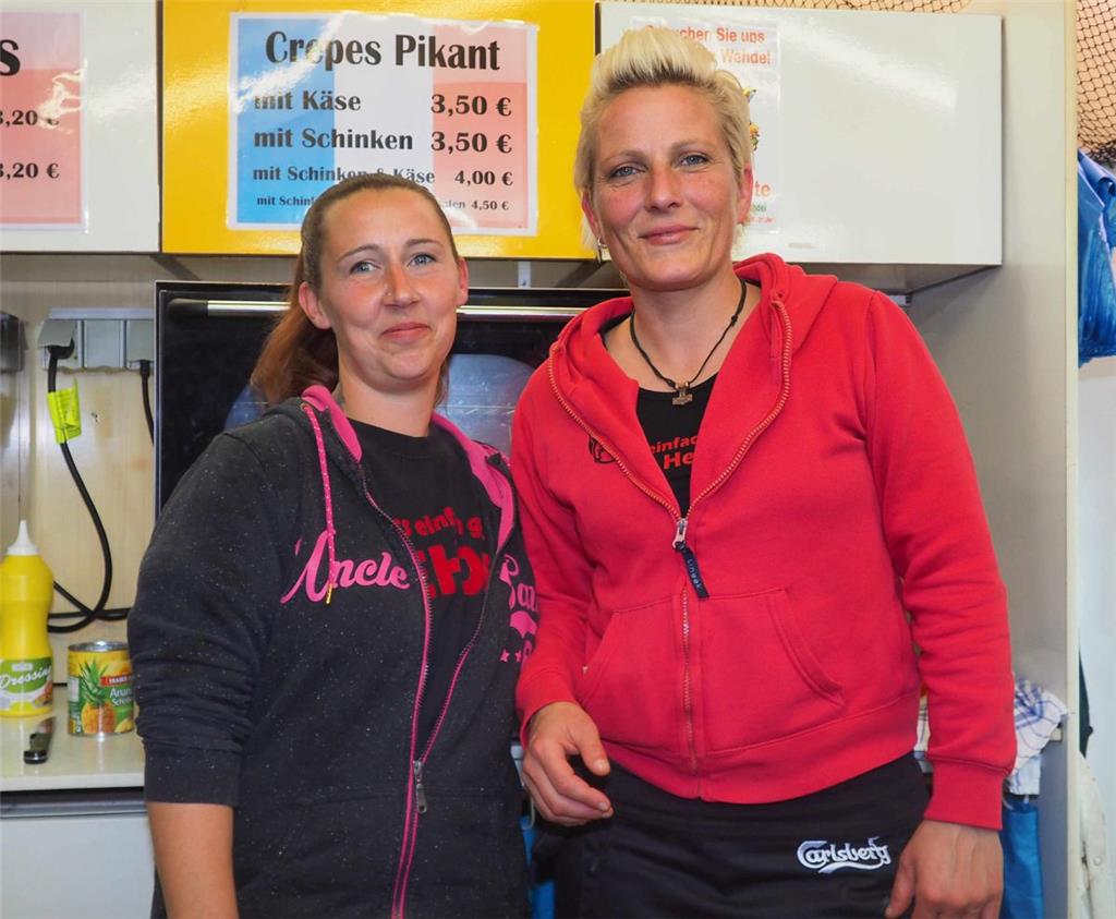 Wenn die Heide brennt, darf die &quot;Heiße Kiste&quot; aus Wehdel nicht fehlen....