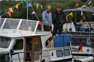 Wenn die Skipper in See stechen, ist manchmal auch ein &quot;Seehund&quot; an Bo...