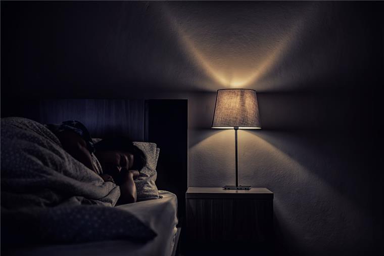 Wenn es still und ruhig wird, ist die Angst am größten. Viele leiden nach extremen Erlebnissen unter Schlafstörungen. 