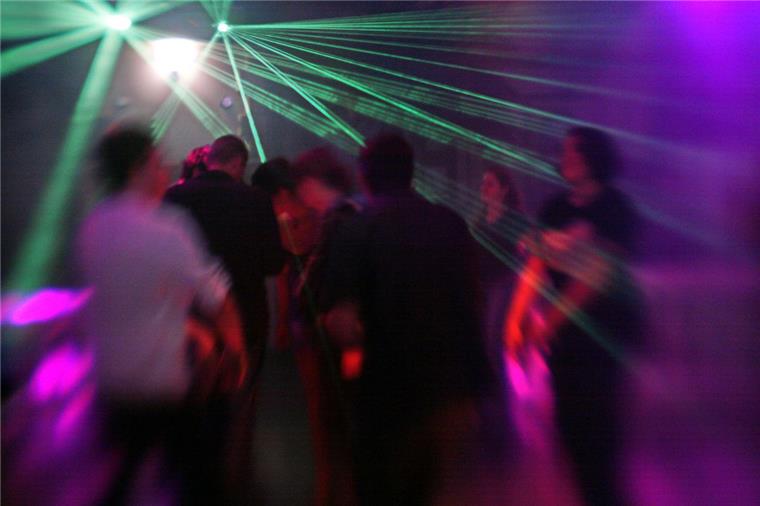Das ist los am Wochenende in Bremerhaven und umzu Wer auf Club-Feeling steht, kommt am Wochenende auch auf seine Kosten.